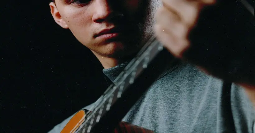 Ungdom med gitarr